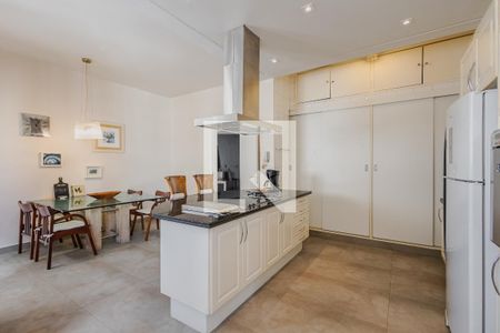 Apartamento à venda com 272m², 3 quartos e 2 vagasCozinha