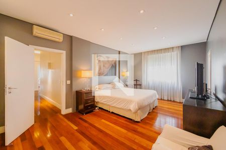 Apartamento à venda com 272m², 3 quartos e 2 vagasSuíte