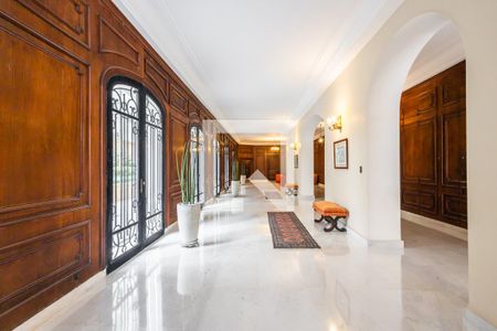 Apartamento à venda com 272m², 3 quartos e 2 vagasHall social