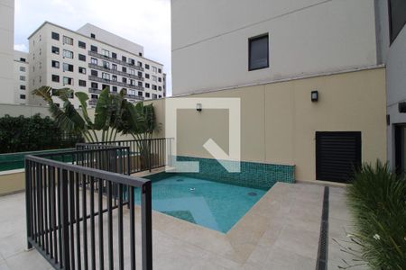 Apartamento à venda com 34m², 1 quarto e sem vagaPiscina