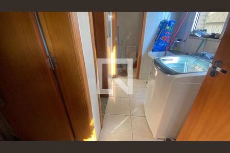 Apartamento à venda com 120m², 4 quartos e 2 vagas Apartamento à venda com 120m², 4 quartos e 2 vagasÁrea de Serviço