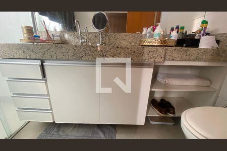 Apartamento à venda com 120m², 4 quartos e 2 vagas Apartamento à venda com 120m², 4 quartos e 2 vagasQuarto Suíte