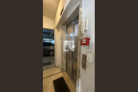 Apartamento à venda com 120m², 4 quartos e 2 vagas Apartamento à venda com 120m², 4 quartos e 2 vagasÁrea comum