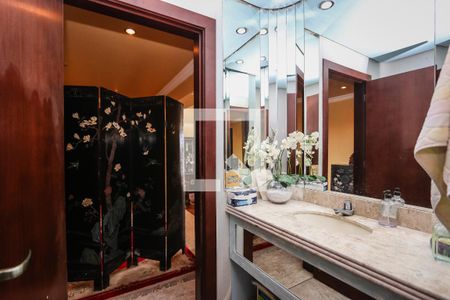 Apartamento à venda com 380m², 5 quartos e 4 vagas Apartamento à venda com 380m², 5 quartos e 4 vagasLavabo