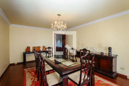 Apartamento à venda com 380m², 5 quartos e 4 vagas Apartamento à venda com 380m², 5 quartos e 4 vagasSala de Jantar