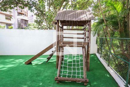 Apartamento à venda com 380m², 5 quartos e 4 vagas Apartamento à venda com 380m², 5 quartos e 4 vagasÁrea comum - Playground