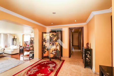 Apartamento à venda com 380m², 5 quartos e 4 vagas Apartamento à venda com 380m², 5 quartos e 4 vagasSala 2