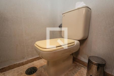 Apartamento à venda com 380m², 5 quartos e 4 vagas Apartamento à venda com 380m², 5 quartos e 4 vagasLavabo