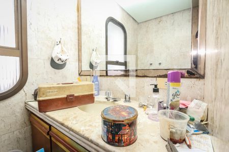 Apartamento à venda com 380m², 5 quartos e 4 vagas Apartamento à venda com 380m², 5 quartos e 4 vagasBanheiro Masculino da Suite Master