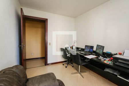 Apartamento à venda com 380m², 5 quartos e 4 vagas Apartamento à venda com 380m², 5 quartos e 4 vagasEscritório