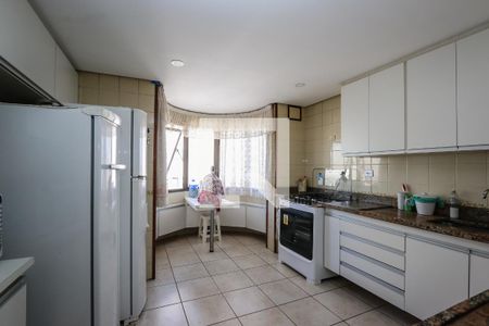 Apartamento à venda com 380m², 5 quartos e 4 vagas Apartamento à venda com 380m², 5 quartos e 4 vagasCozinha