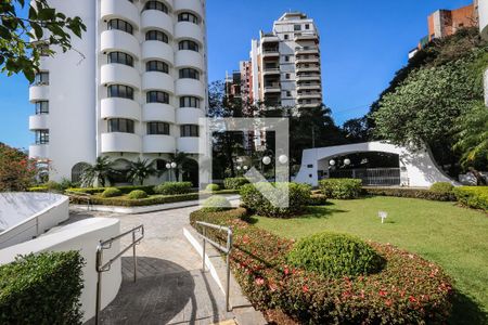 Apartamento à venda com 380m², 5 quartos e 4 vagas Apartamento à venda com 380m², 5 quartos e 4 vagasÁrea comum