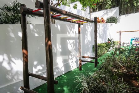 Apartamento à venda com 380m², 5 quartos e 4 vagas Apartamento à venda com 380m², 5 quartos e 4 vagasÁrea comum - Playground