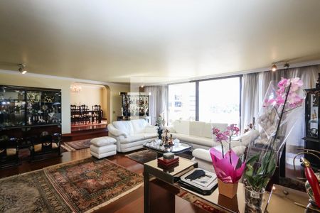 Apartamento à venda com 380m², 5 quartos e 4 vagas Apartamento à venda com 380m², 5 quartos e 4 vagasSala