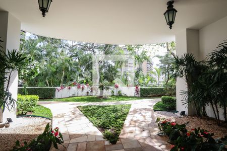 Apartamento à venda com 380m², 5 quartos e 4 vagas Apartamento à venda com 380m², 5 quartos e 4 vagasÁrea comum