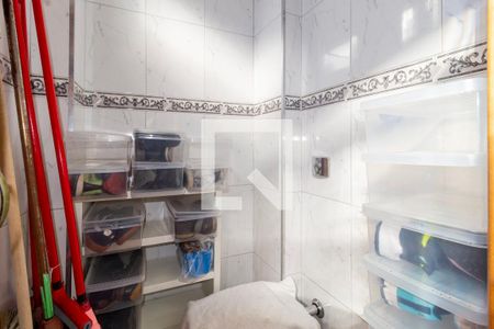 Apartamento à venda com 178m², 4 quartos e 1 vagaÁrea de Serviço - Banheiro