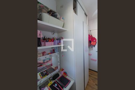 Apartamento à venda com 81m², 3 quartos e 2 vagasQuarto 3