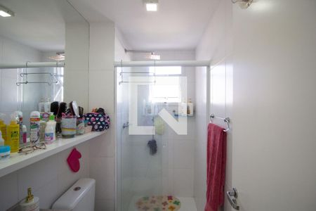 Apartamento à venda com 81m², 3 quartos e 2 vagasBanheiro da Suíte