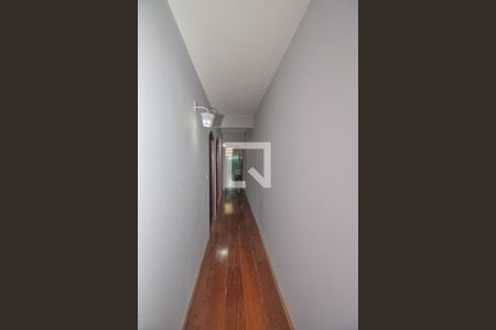 Corredor de casa à venda com 5 quartos, 230m² em Vila Divina Pastora, São Paulo