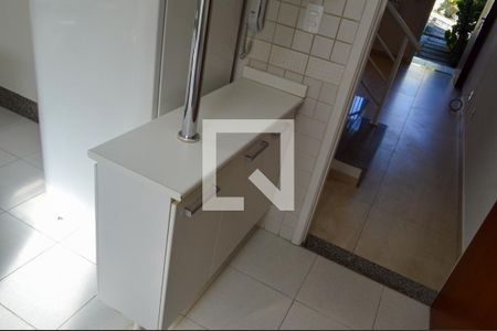 Casa de condomínio para alugar com 140m², 3 quartos e 1 vagaCozinha