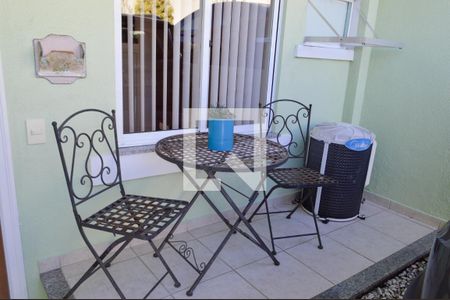 Casa de condomínio para alugar com 140m², 3 quartos e 1 vagaGaragem