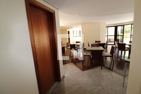 Apartamento à venda com 230m², 3 quartos e 4 vagasÁrea comum - Salão de festas