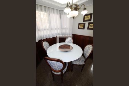 Apartamento à venda com 230m², 3 quartos e 4 vagasCopa