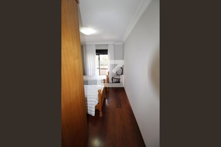 Apartamento à venda com 230m², 3 quartos e 4 vagasSuíte 2