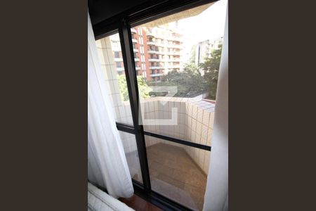 Apartamento à venda com 230m², 3 quartos e 4 vagasSuíte 2