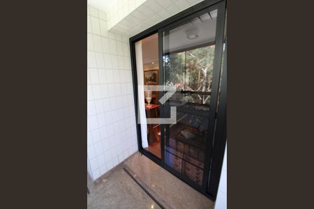 Apartamento à venda com 230m², 3 quartos e 4 vagasVaranda