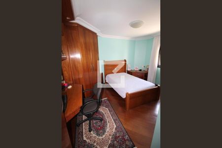 Apartamento à venda com 230m², 3 quartos e 4 vagasSuíte 1