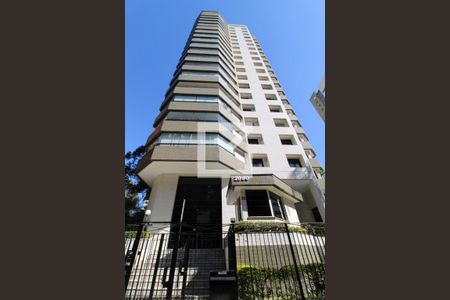 Apartamento à venda com 230m², 3 quartos e 4 vagasFachada e portaria