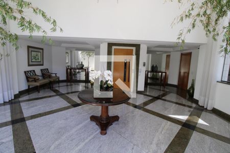 Apartamento à venda com 230m², 3 quartos e 4 vagasHall de entrada