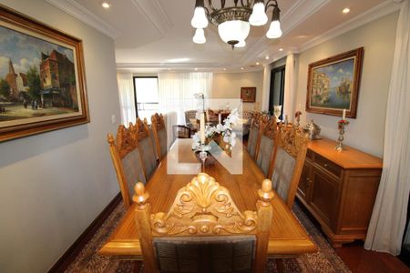 Apartamento à venda com 230m², 3 quartos e 4 vagasSala