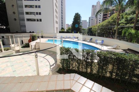 Apartamento à venda com 230m², 3 quartos e 4 vagasÁrea comum - Piscina