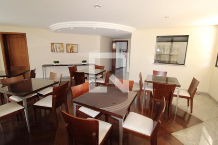 Apartamento à venda com 230m², 3 quartos e 4 vagasÁrea comum - Salão de festas