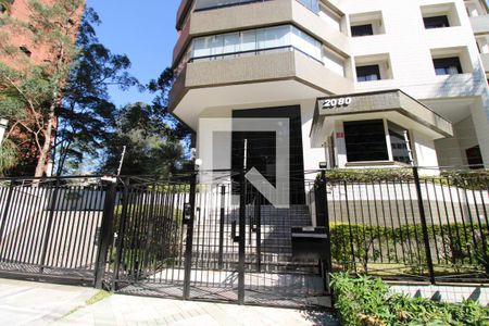 Apartamento à venda com 230m², 3 quartos e 4 vagasFachada e portaria