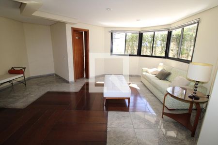 Apartamento à venda com 230m², 3 quartos e 4 vagasÁrea comum - Salão de festas