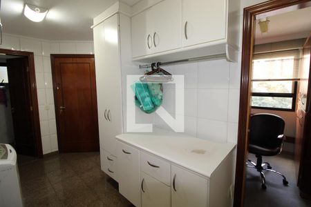 Apartamento à venda com 230m², 3 quartos e 4 vagasÁrea de Serviço