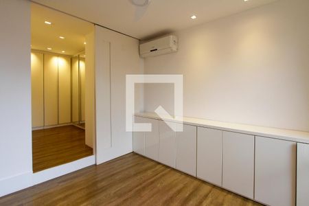 Apartamento à venda com 200m², 3 quartos e 2 vagas Apartamento à venda com 200m², 3 quartos e 2 vagasQuarto 3 suíte