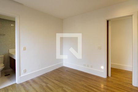 Apartamento à venda com 200m², 3 quartos e 2 vagas Apartamento à venda com 200m², 3 quartos e 2 vagasQuarto 1 suíte