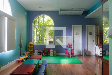 Apartamento à venda com 200m², 3 quartos e 2 vagas Apartamento à venda com 200m², 3 quartos e 2 vagasÁrea comum