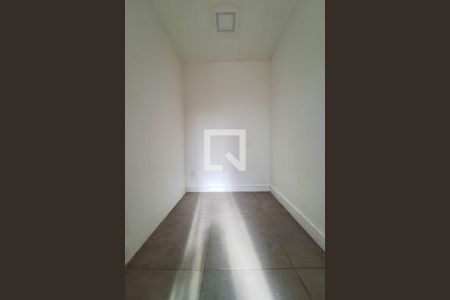 Closet do Quarto 1 de casa para alugar com 2 quartos, 60m² em Vila Progresso, Niterói