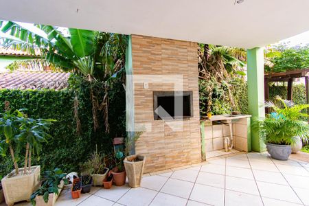 Casa à venda com 480m², 4 quartos e 2 vagas Casa à venda com 480m², 4 quartos e 2 vagasÁrea comum