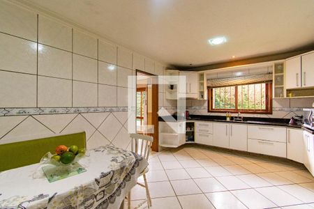 Casa à venda com 480m², 4 quartos e 2 vagas Casa à venda com 480m², 4 quartos e 2 vagasCozinha