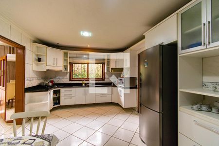 Casa à venda com 480m², 4 quartos e 2 vagas Casa à venda com 480m², 4 quartos e 2 vagasCozinha