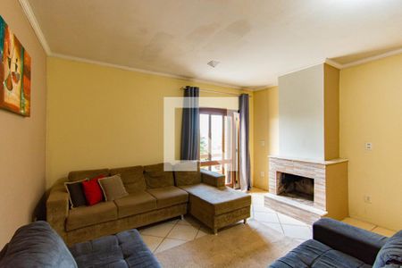 Casa à venda com 480m², 4 quartos e 2 vagas Casa à venda com 480m², 4 quartos e 2 vagasSala