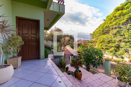 Casa à venda com 480m², 4 quartos e 2 vagas Casa à venda com 480m², 4 quartos e 2 vagasÁrea comum