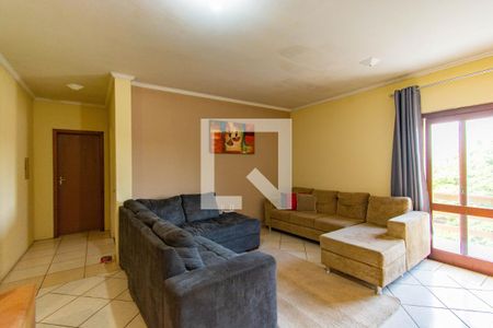 Casa à venda com 480m², 4 quartos e 2 vagas Casa à venda com 480m², 4 quartos e 2 vagasSala