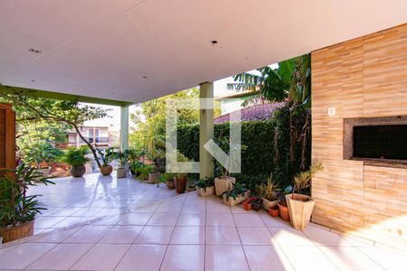 Casa à venda com 480m², 4 quartos e 2 vagas Casa à venda com 480m², 4 quartos e 2 vagasÁrea comum